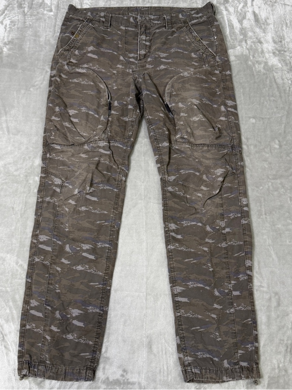 Armani Exchange Camo Cargo Pants Camouflage 100% Cotton Men's 34 Cuffed Jogger